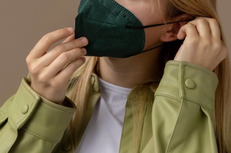 Polacy wiedzą, że smog szkodzi, ale rzadko się przed nim chronią